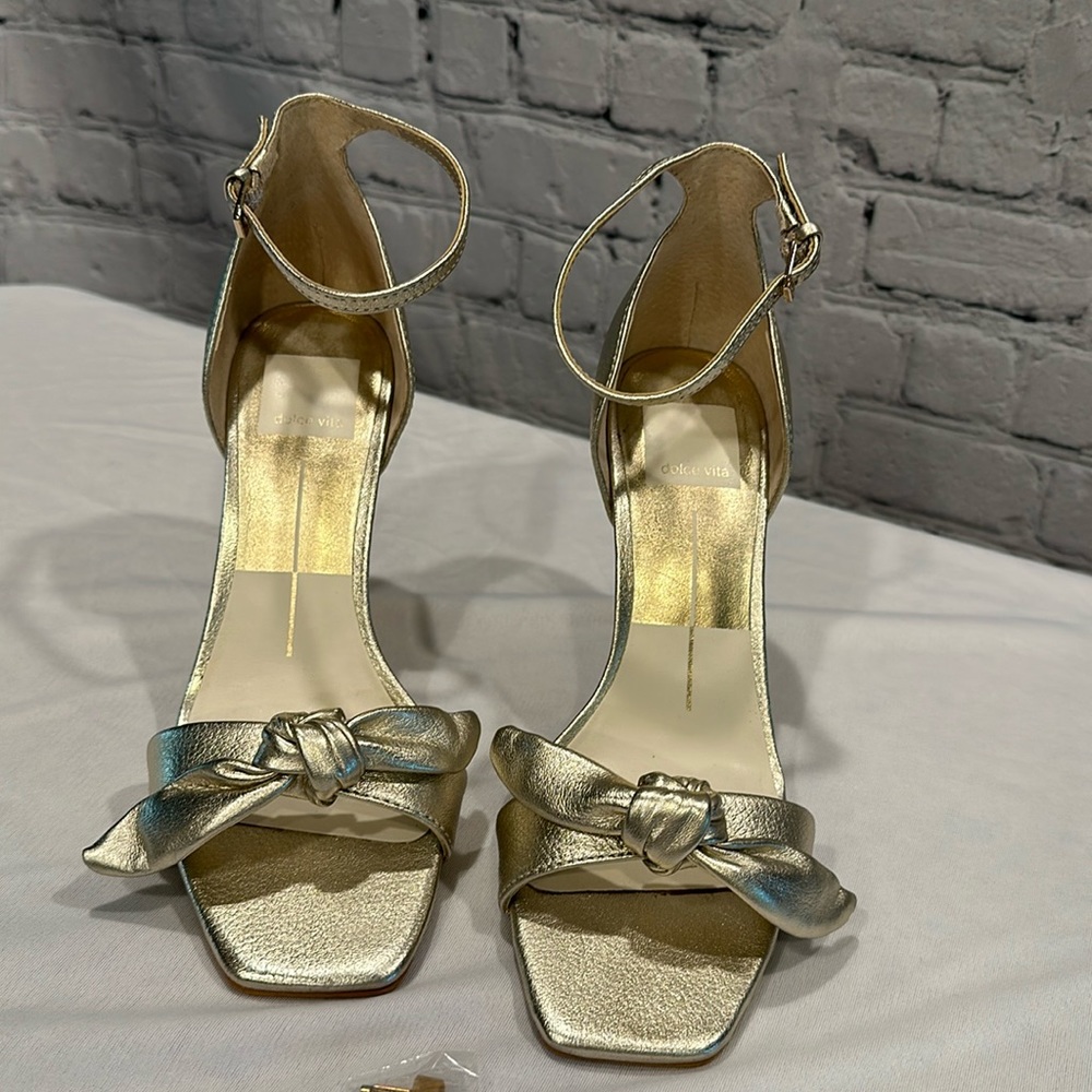 Dolce Vita Helana Knotted Sandal size 6.5